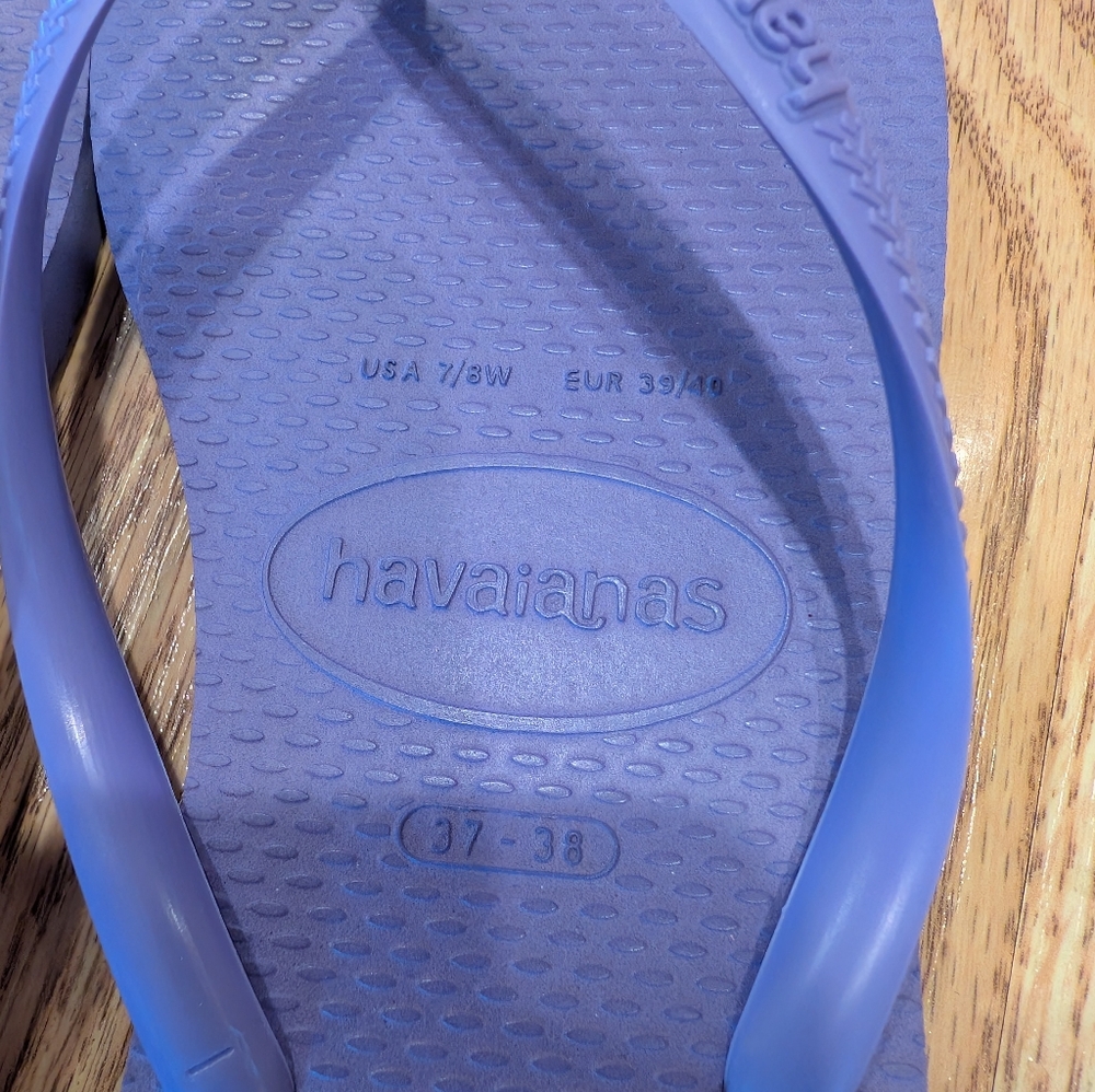 Havaianas Lavender Flip Flops - Picture 2 of 3